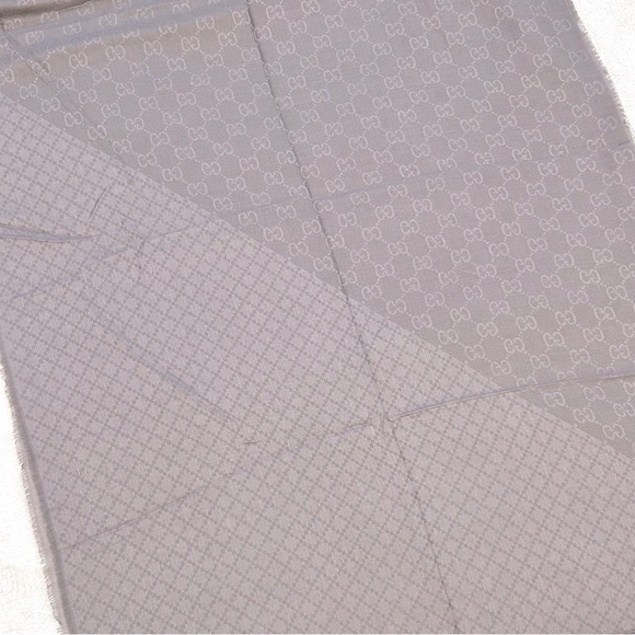 NWT Authentic Gucci Diamente & GG Web Wool Blend Lightweight Scarf French Gray - Picture 5 of 7